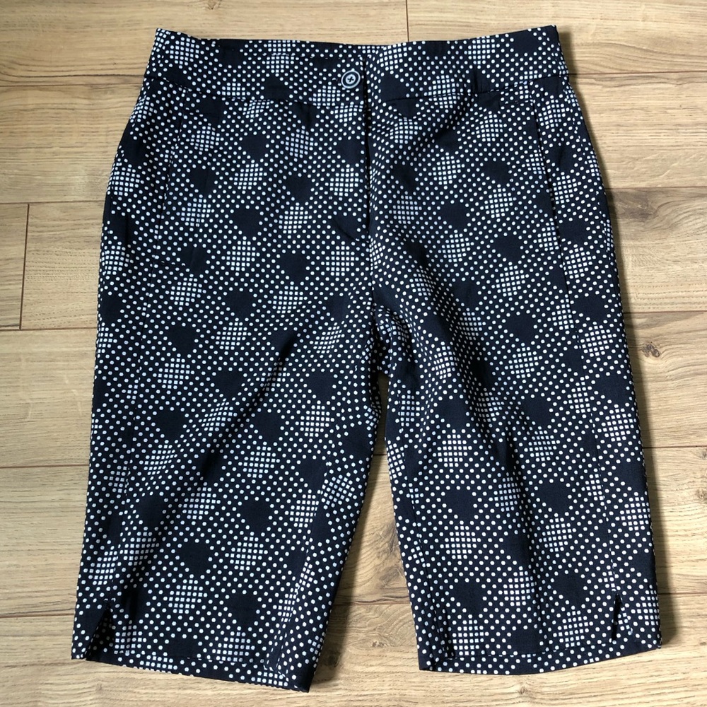 Women’s Vintage EP Pro Navy Blue and White Patterned Golf Shorts size 4
